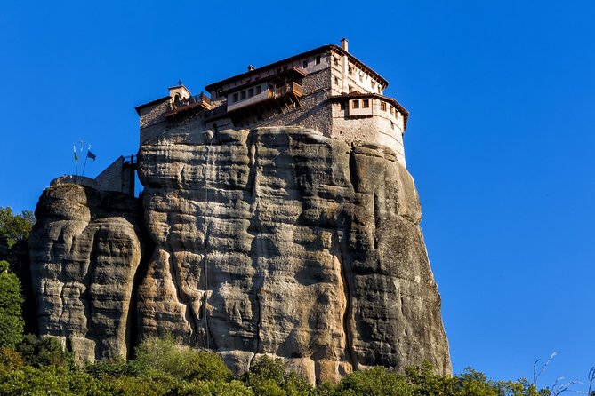 Meteora Monasteries Day Trip from Thessaloniki - The 7:30am departure and meeting point