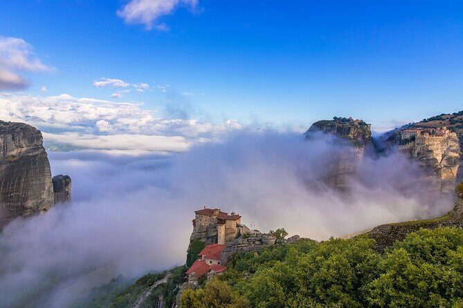 Meteora Monasteries Half-Day Small Group Tour with Transport - Pickup and getting oriented (Kalambaka or Kastraki, 9:00 am start)