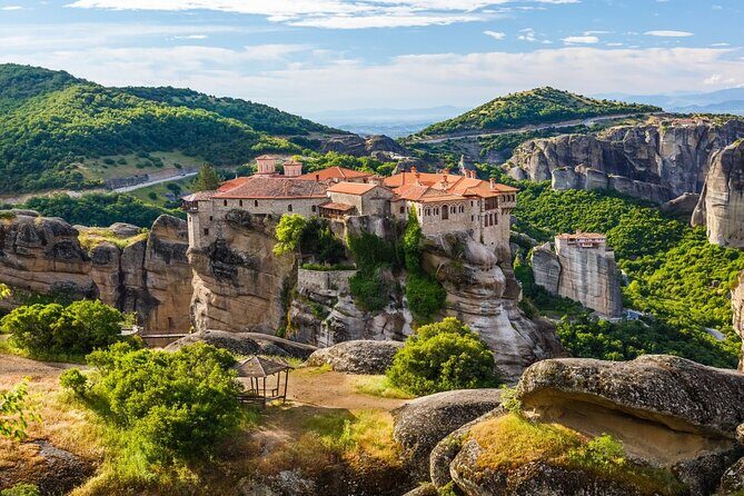 Meteora: Morning Half Day Sightseeing and Monasteries Tour - The 4-Hour Plan: What You See at Each Stop