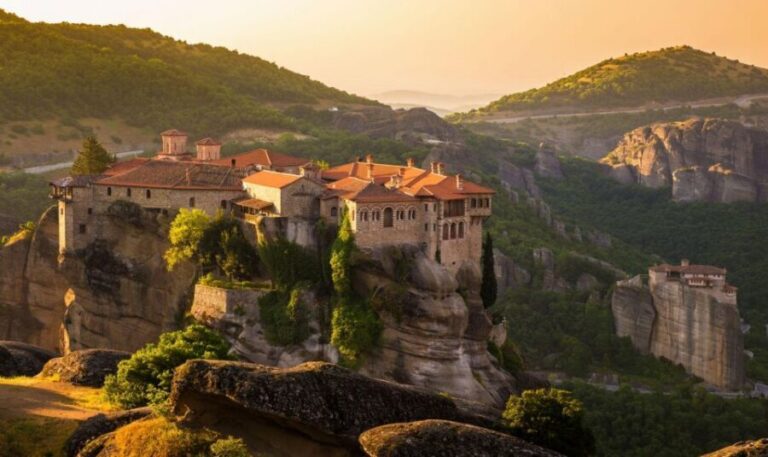 Meteora: Morning Half Day Sightseeing and Monasteries Tour - Kalabaka or Kastraki Pickup: The Low-Stress Start