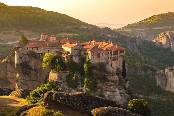 Meteora: Private Morning or Sunset Monasteries Tour - Sunset tour: one monastery, plus the Byzantine church and the hermit-cave canyon vibe