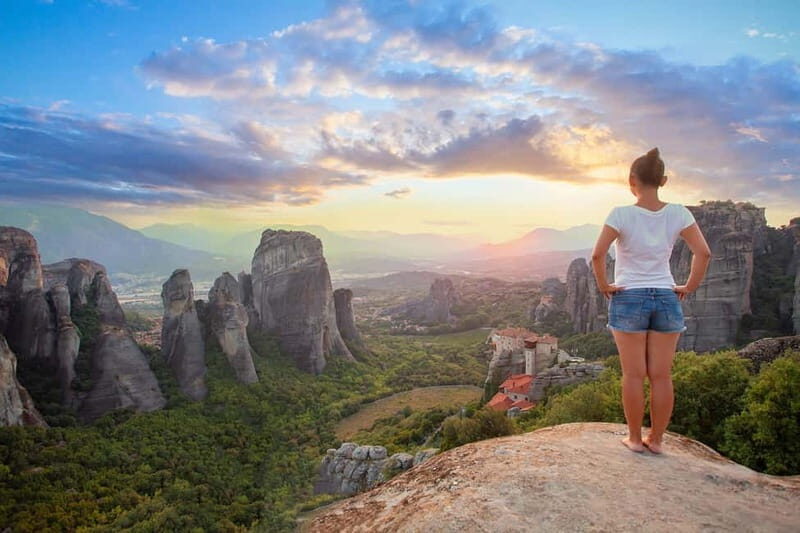 Meteora: Sunset Small Size Tour with Monasteries & Caves - Why this late-afternoon Meteora timing works