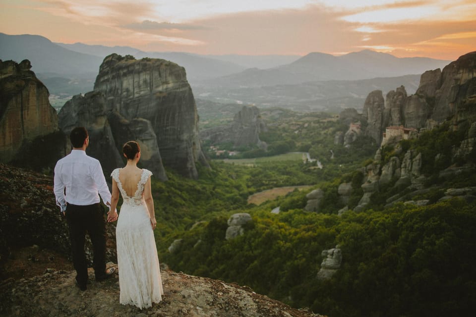 Meteora Sunset with Photos Stops & to the Cave of St. George - Why sunset is the right time for Meteora
