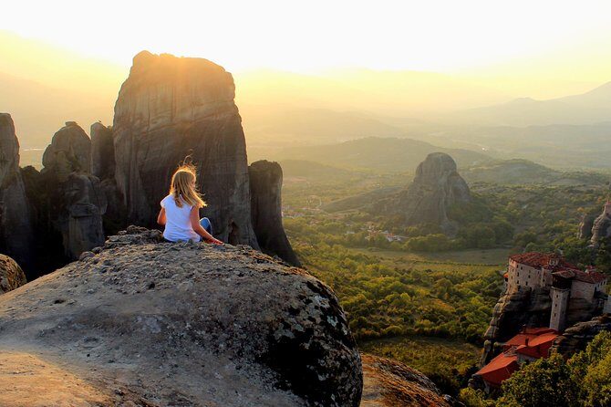 Meteora Tour: Monasteries, Lunch & Optional Athens Transfer - Varlaam Monastery: Opposite Views and the Art Details