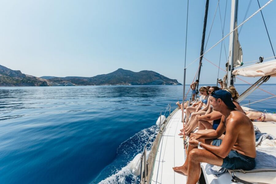 Milos: Kleftiko Cruise with Meal, Drinks and Photos at Sykia - Food and drinks onboard: homemade Greek cooking that actually fits the day
