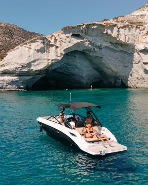 ❖ Milos: Luxury Private Cruise—Kleftiko Sarakiniko Poliegos - A flexible day instead of a sightseeing race