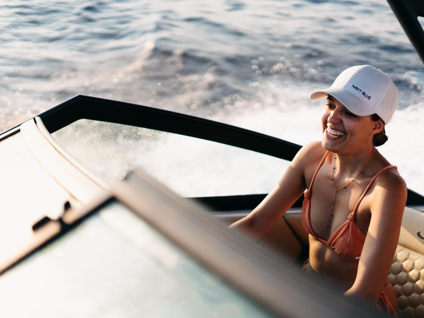 ❖ Milos: Luxury Private Cruise—Kleftiko Sarakiniko Poliegos - Food, drinks, and the value of the private setting