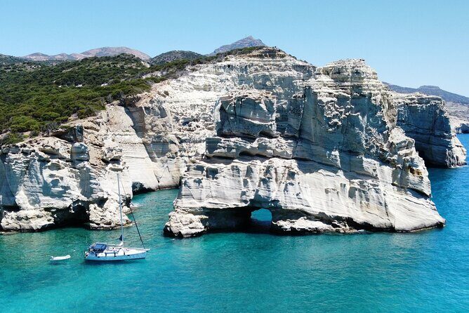 Milos oneiro-kleftiko west Milos - Setting out from Adamas: breakfast, bays, and syrmata