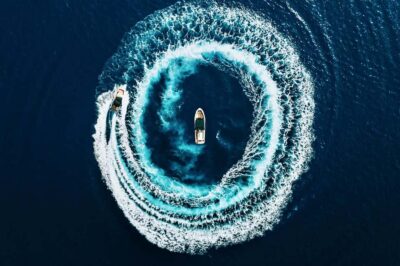 ❖ Milos: Private Speedboat Tour—Kleftiko Sarakiniko Poliegos - Choosing between the south, north, and round routes
