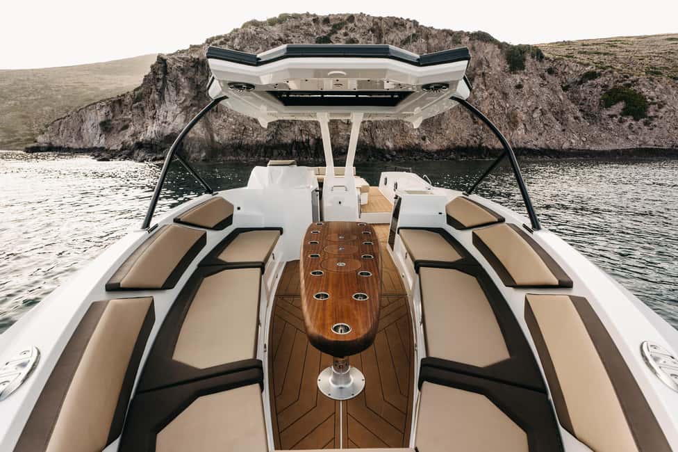 ❖ Milos: Private Speedboat Tour—Kleftiko Sarakiniko Poliegos - FAQ