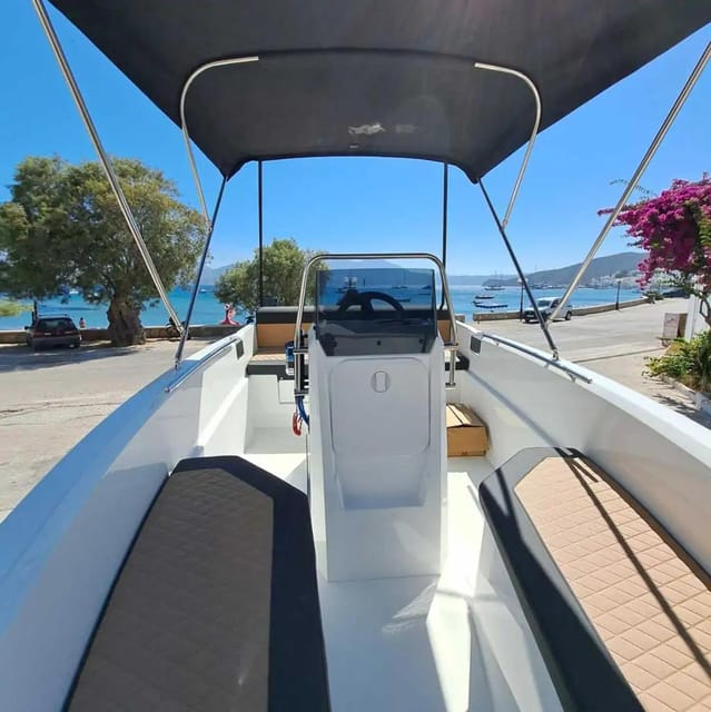 Milos: Rent a boat with or without Skipper - Why a Boat Is a Smart Way to See Milos