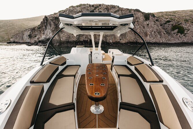 Milos: Small Group Yacht Tour—Kleftiko Sarakiniko Poliegos - Gerakas Beach: the quick, secluded southern-coast reset