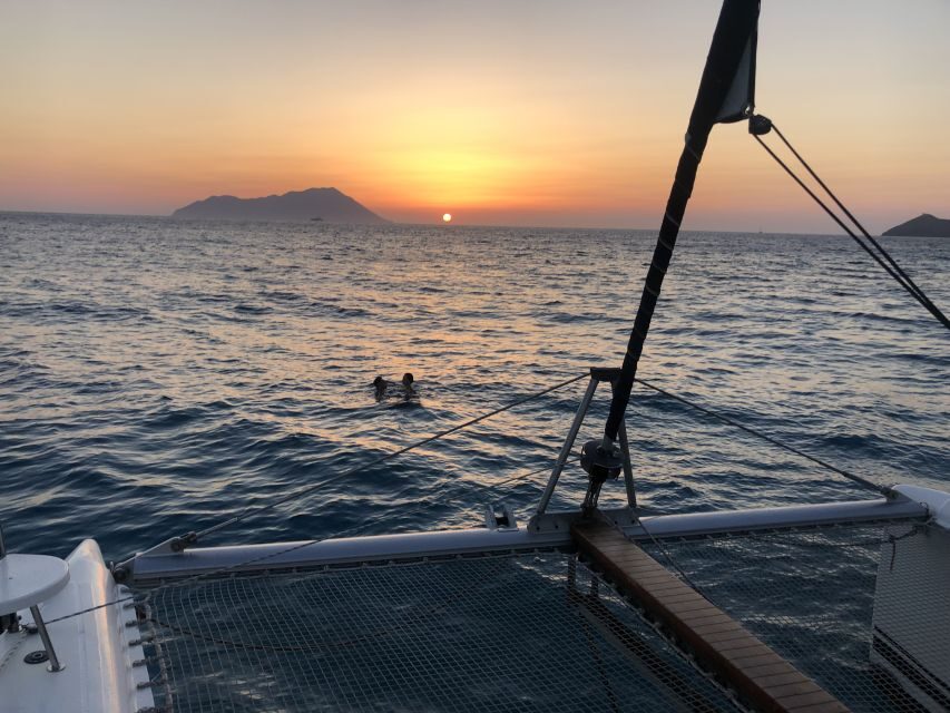 Milos: Sunset Catamaran Cruise with Kleftiko Visit - How the 15:00 departure shapes your 5.5-hour flow