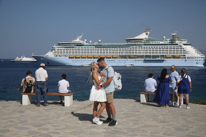 Mini 30minute Photo Shoot at Wind Mills in Mykonos - Who should book this photo shoot?