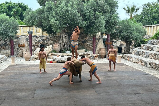 Minoan Day Experience - Bread, olives, and a taste of Crete before the show