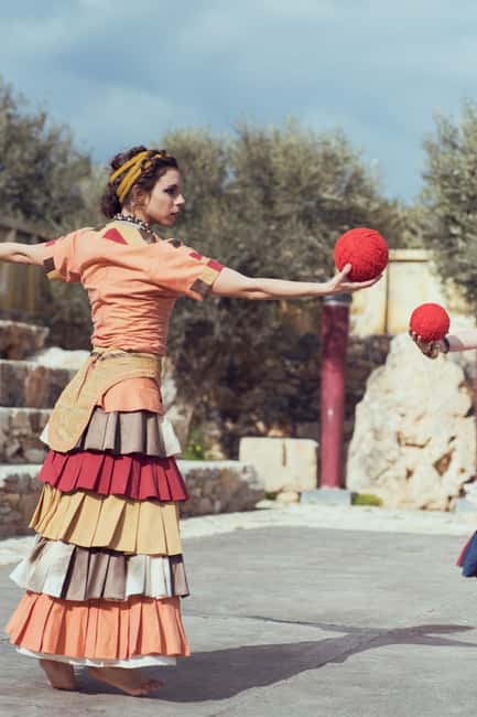 Minoan Theater - Dance Performance - Phaedra opens the door to the Minoan world