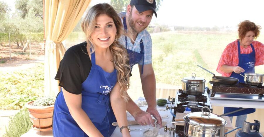 Moires: Cooking Class and Olive Oil Tasting at a Family Farm - Extra virgin olive oil tasting: what to look for and why quality varies