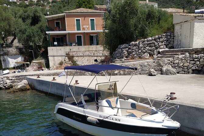 Motor Boat Hire in Corfu Italmar 17,Asso 5.10, Next 5m - Boat-drive confidence: the tutorial that turns nerves into smiles