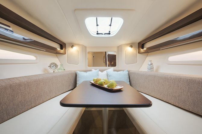 Motor Yacht (2020)Luxury Private Cruise Around Santorini - One hour on Thirassia