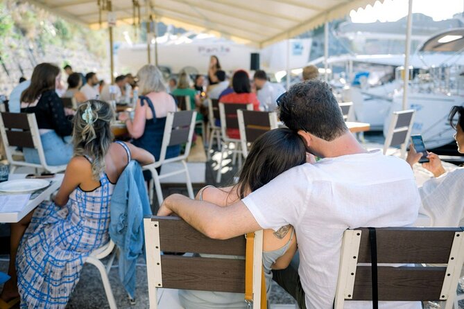 Music Stories of a Corfiot | Intimate concert at the Marina - Who will enjoy this evening most