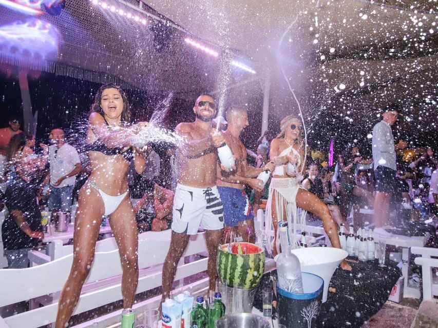 Mykonos: Best Beach Clubs Crawl Day Party - The Social Factor: Meeting People Without the Awkward Part