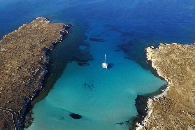 Mykonos Catamaran Full Day Private Cruise, 8-flavor Meal & Drinks - Entertaining at Sea: WiFi, Music, and Captain-Chef Personalities