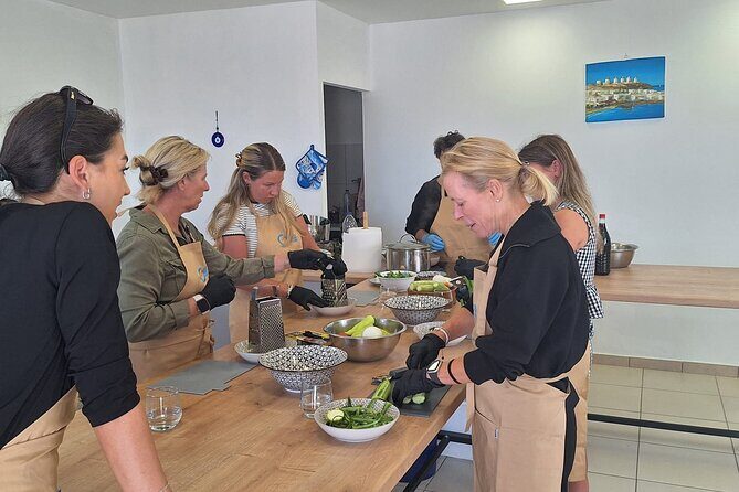 Mykonos Cooking Class Experience for Cruise Travelers - Inside a traditional Mykonos home: what the setting means for your experience