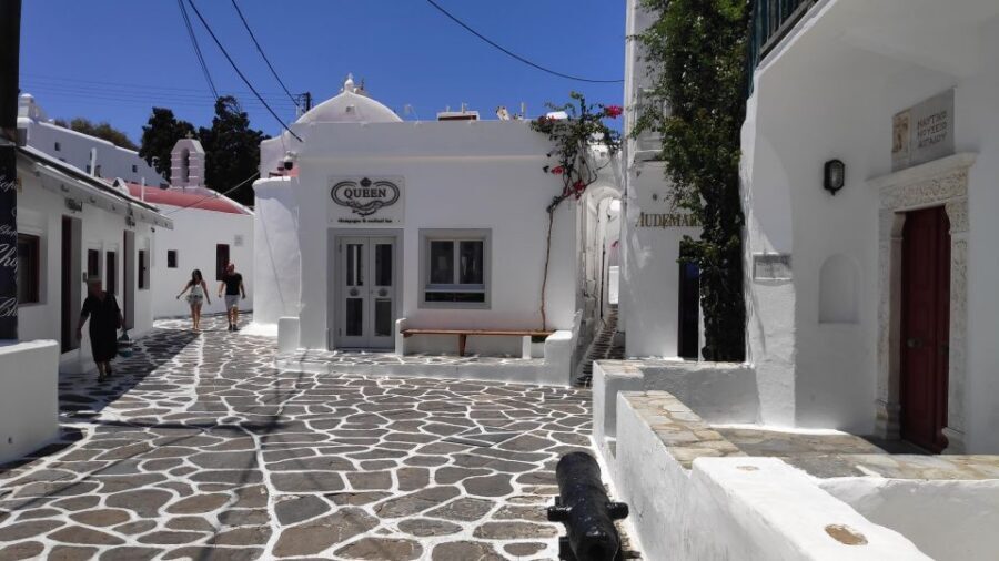 Mykonos: Highlights Walking Tour with a Local - Quick hits: what makes this Mykonos Town walk worth $68