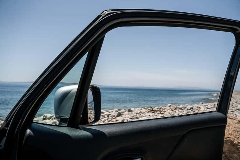 Mykonos: Private Island Tour with local guide -Jeep Renegade - From Faros to the northern coast: beaches and viewpoints in order