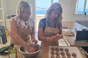 Mykonos Small-Group Cooking Class with Sunset Option - The Choice Between Lunch and Sunset Dinner (And Why Timing Matters)