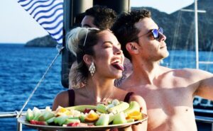Mykonos: Sunset Boat Party with Open Bar & Live DJ - Open Bar on a Sunset Boat: What You’ll Actually Drink