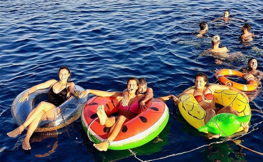 Mykonos: Sunset Boat Party with Open Bar & Live DJ - Sunset Snack Break: Sweets and Fresh Fruit
