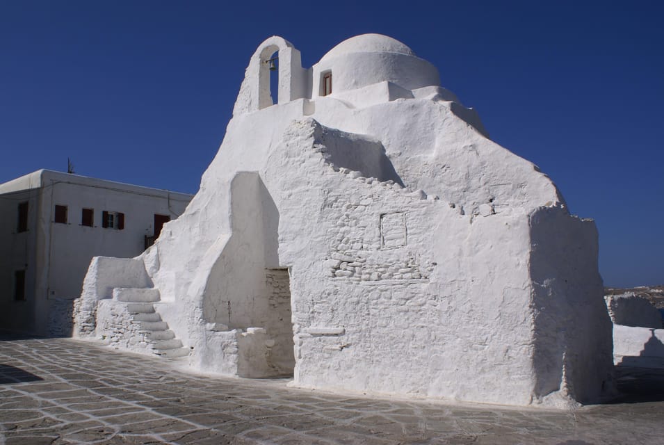 Mykonos town - Private walking tour - Paraportiani church and the small churches of town