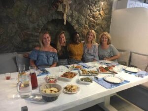Mykonos: Traditional Lunch or Dinner at the Mykonian Spiti - What Happens Before You Eat: Wine, Wash Up, and a Gentle Start