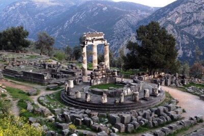 Mystic Delphi in a Full Day Private Tour - The 7:00 a.m. start from Athens
