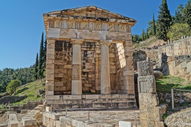 Mystical Delphi & Hosios Loukas Byzantine Wonder Luxury Day Tour - Hosios Loukas: a UNESCO monastery stop with real spiritual weight