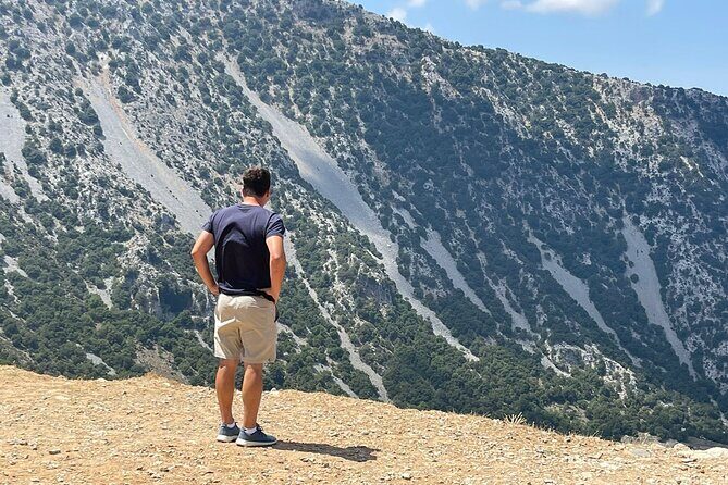Mythical Escape: Zeus Cave & Knossos Palace with Lassithi Plateau from Heraklion - Family Pitarokilis: pottery, wine, and a hands-on break