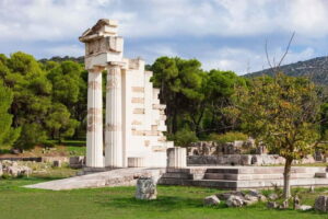Nafplion: Mycenae and Epidaurus Day Tour - Mycenae: Lions Gate, Cyclopean walls, and royal tombs