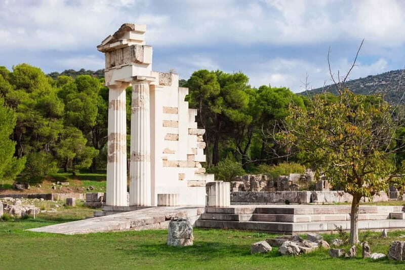 Nafplion: Mycenae and Epidaurus Day Tour - Mycenae: Lions Gate, Cyclopean walls, and royal tombs