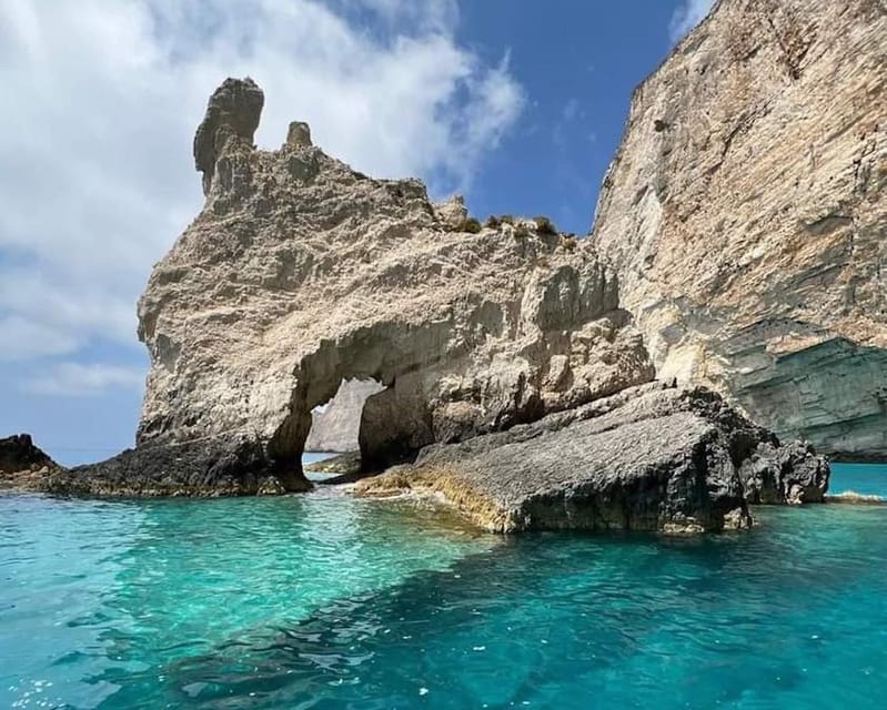 Navagio bay White Beach West Coast Porto Vromi Anafonitria - How the timing shapes your day