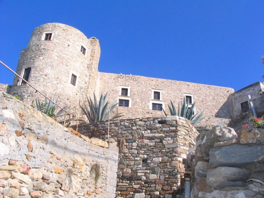 Naxos Castle Walking Tour and Sunset at the Portara - Portara: the Apollo Temple view at sunset, timed for photos