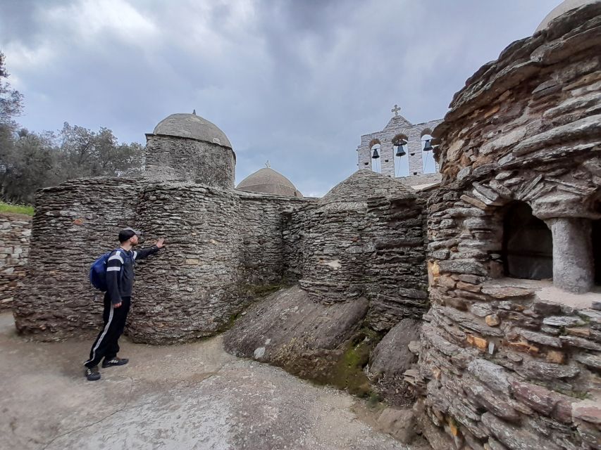 Naxos: Countryside hike among villages & Byzantine churches - A break in Moni, then the smaller villages