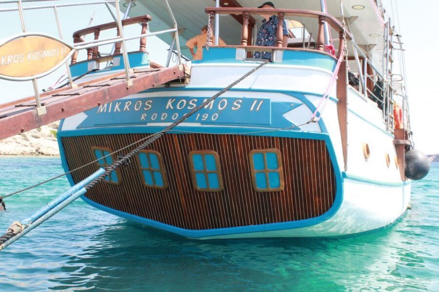 Naxos: Cruise to Rina Cave & Ano Koufonissi with BBQ Lunch - From Agia Anna Port to the Open Sea: How the Day Flows