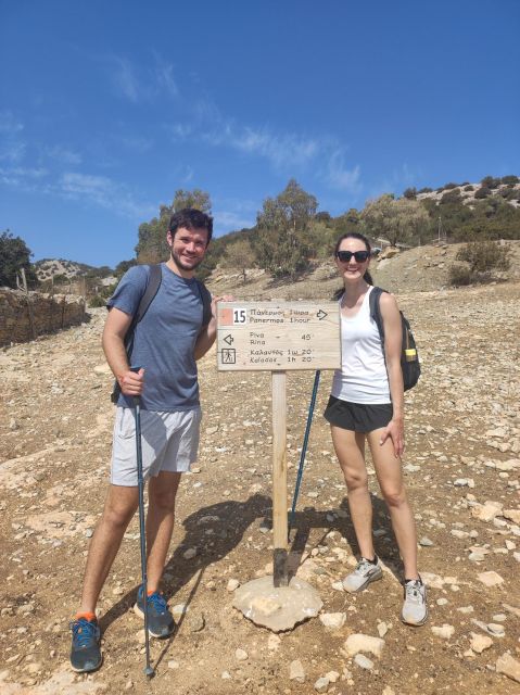 Naxos: Explore the cave of the unspoiled south-east coast! - Swimming and cliff jumping at Rina Cave