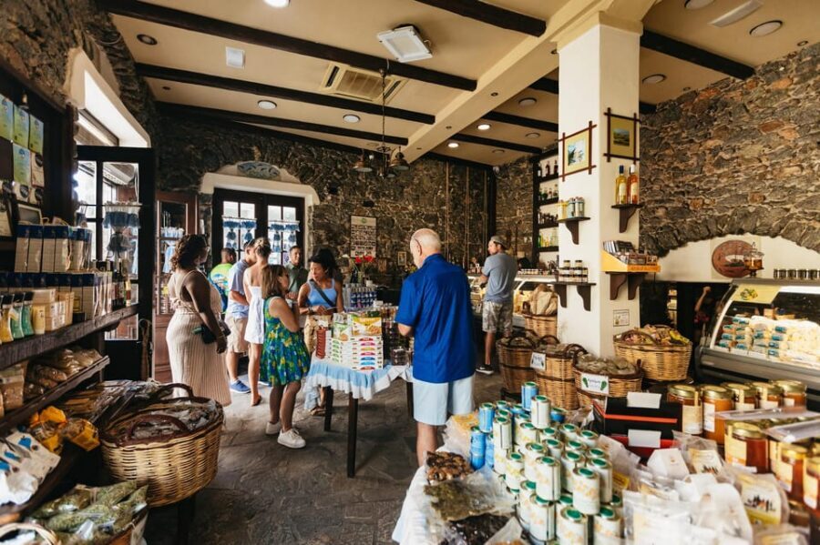 Naxos: Naxos Town Food Tour with Tastings and Wine - Olive oil in a medieval-style setting: more than a sip-and-smile