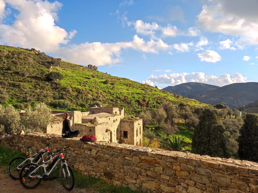 Naxos: Private e-Mountain Biking and Hiking adventure - Meeting your guide and getting fitted out