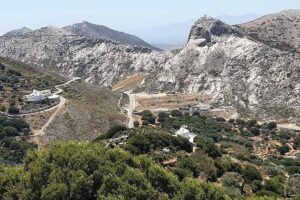 Naxos private highlights half day tour - Entering Naxos by Mercedes Minivan (and Keeping Your Phone Working)