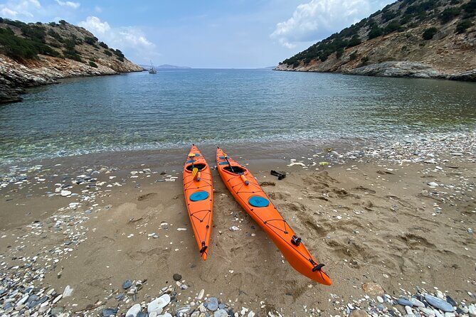 Naxos: Rhina Cave Sea Kayaking Tour - Launching from Kalantos/Kalados Beach: the start matters