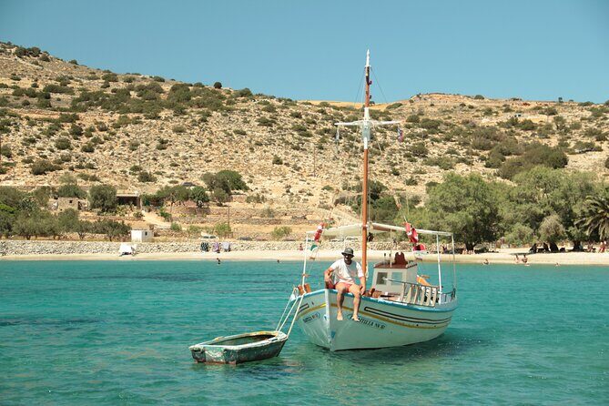 Naxos: Short Private Boat Trip to Rina's Cave - Captain Yannis and the trehantiria experience from Panormos