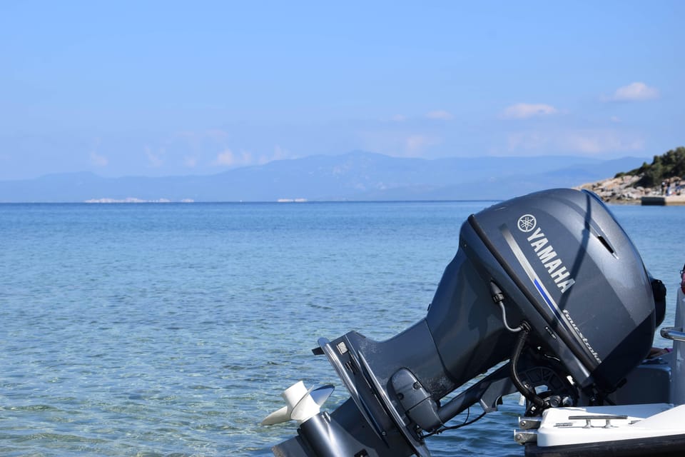 Nea Fokea: Boat Renal without License - Who will enjoy this most